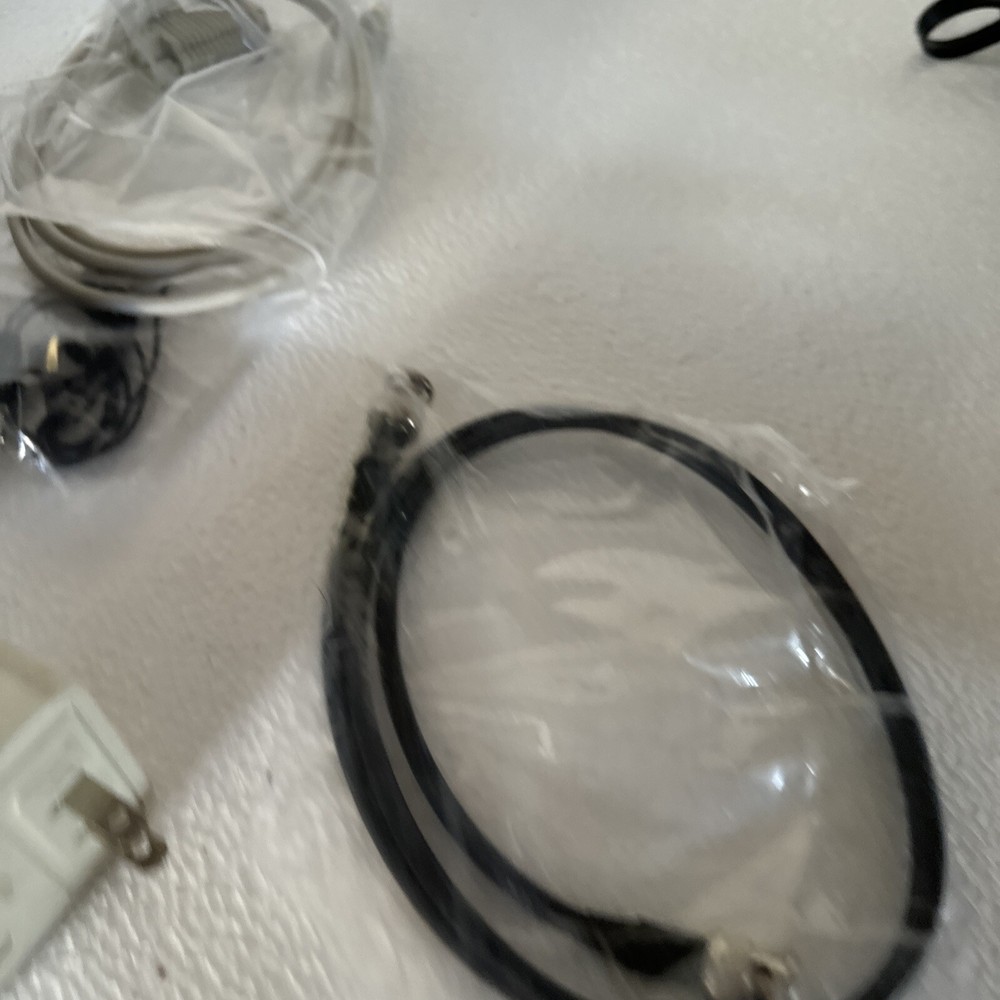 Protek 3201 2GHz Hand-Held RF Field Signal Strength Analyzer