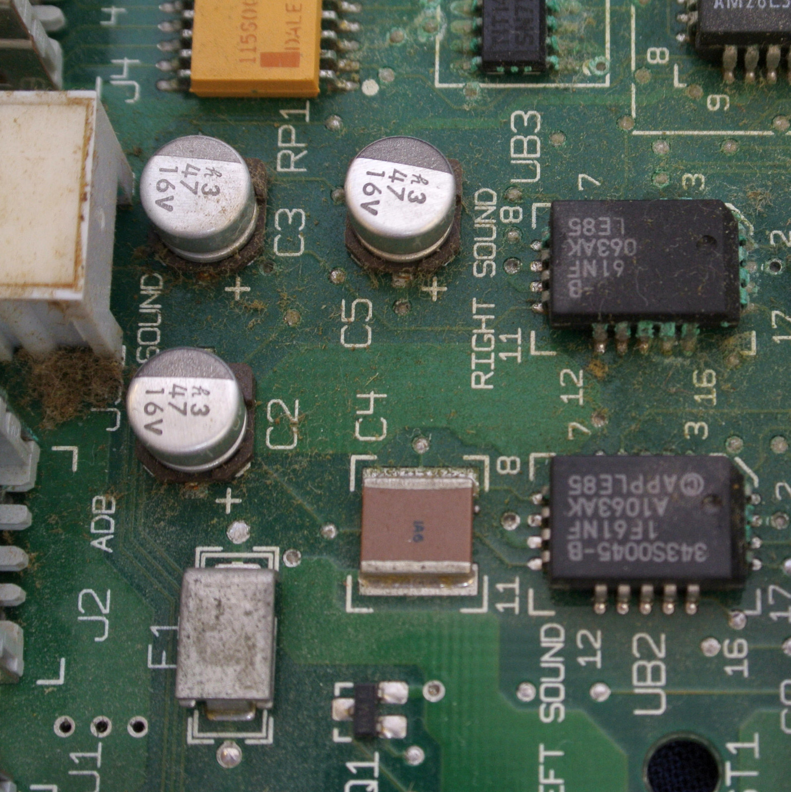 REPAIR SERVICE / Recap for Apple Macintosh Quadra 840AV Logic Board