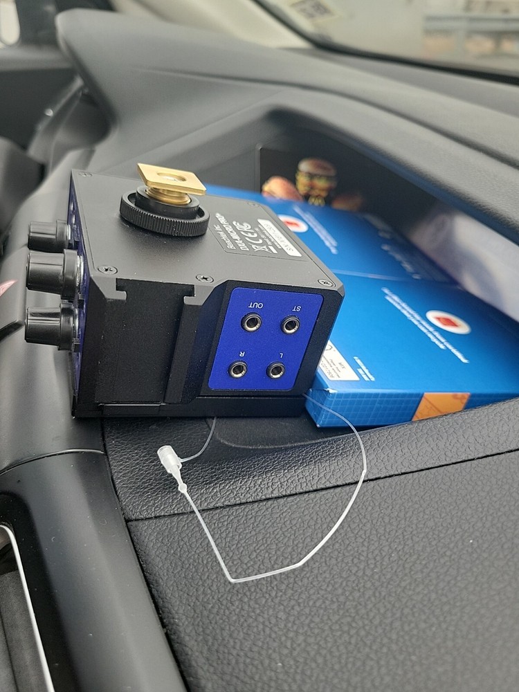 BeachTek DXA-Micro-PRO+ Active Audio Adapter for DSLRs and Camcorders￼￼￼