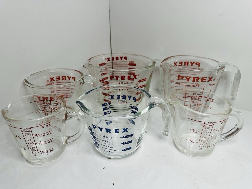 6 Vintage PYREX Measuring Cups. All Caps