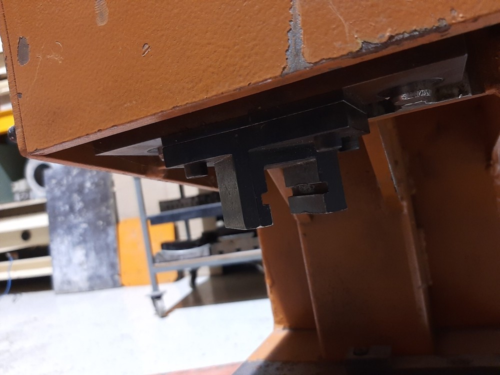 Pneumatic press