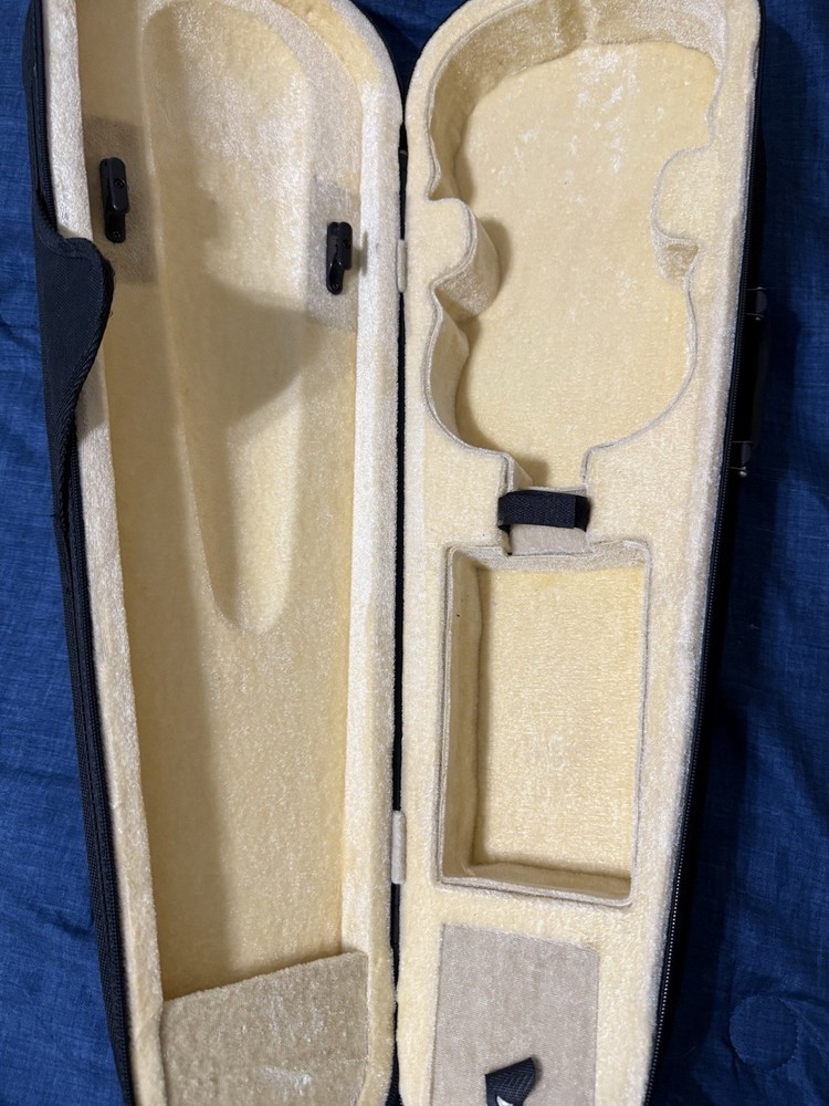 1/2 Violin Case/Gig Bag Backpack preowned nice! ￼