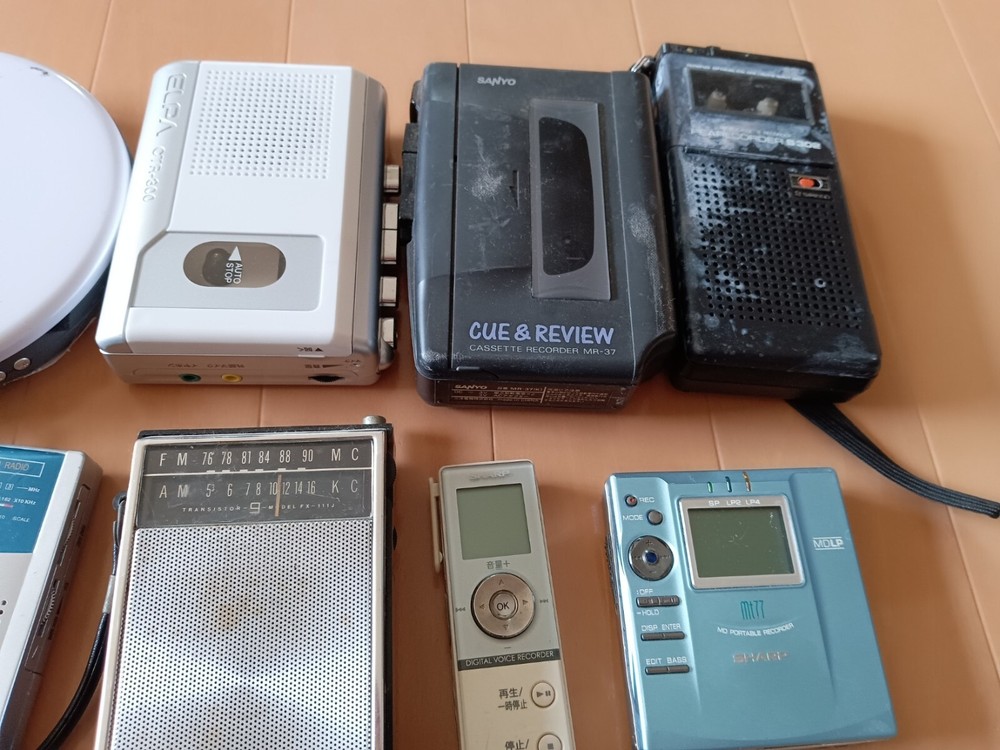 Sharp Aiwa Kenwood Celstor Various CDs, MDs, radios, etc
