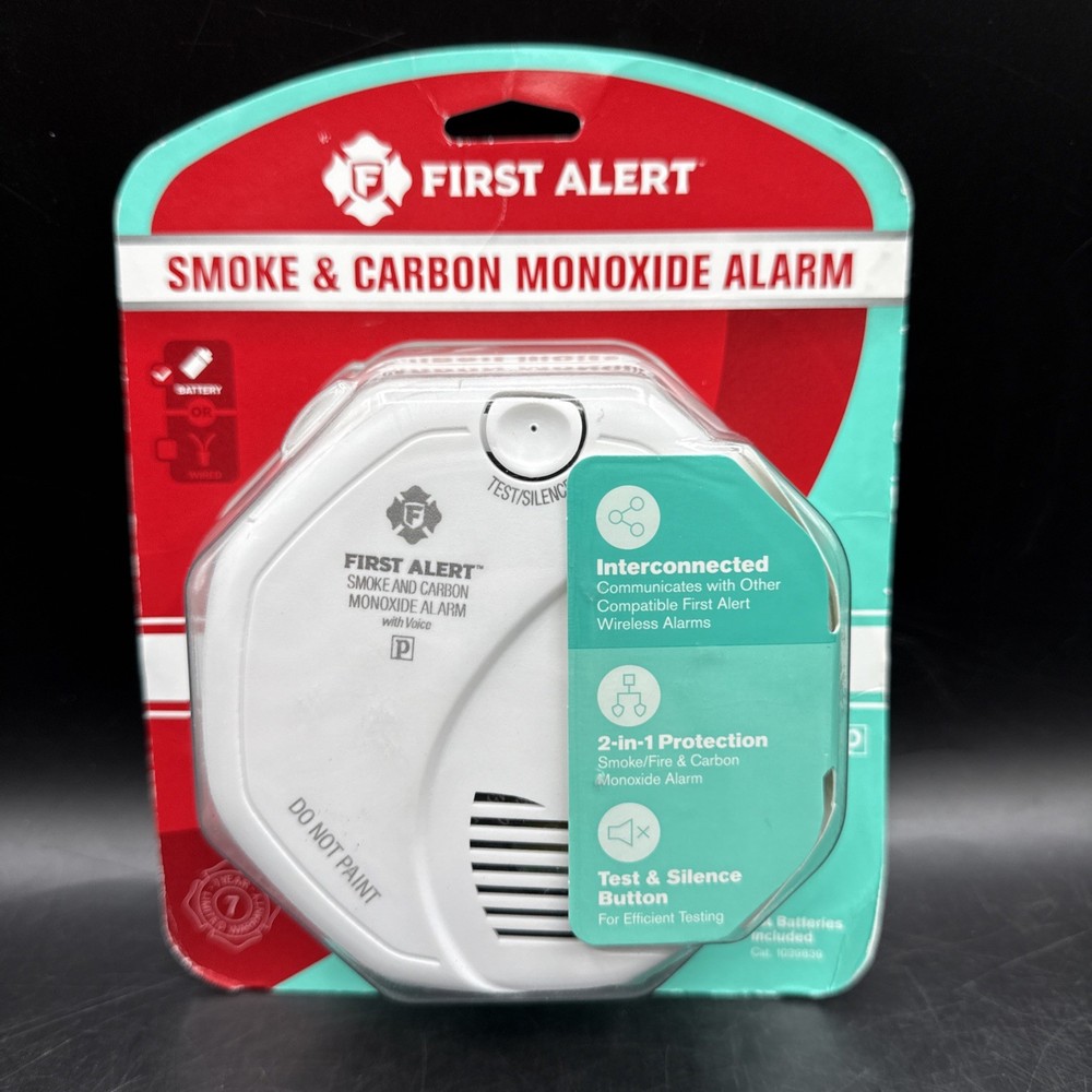 First Alert Wireless Interconnect Hardwired Smoke Alarm - SC0501CN