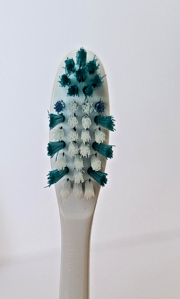 12 Pack Oral-B Complete Deep Clean Soft Bristle Toothbrushes BEST PRICE ONLINE!!