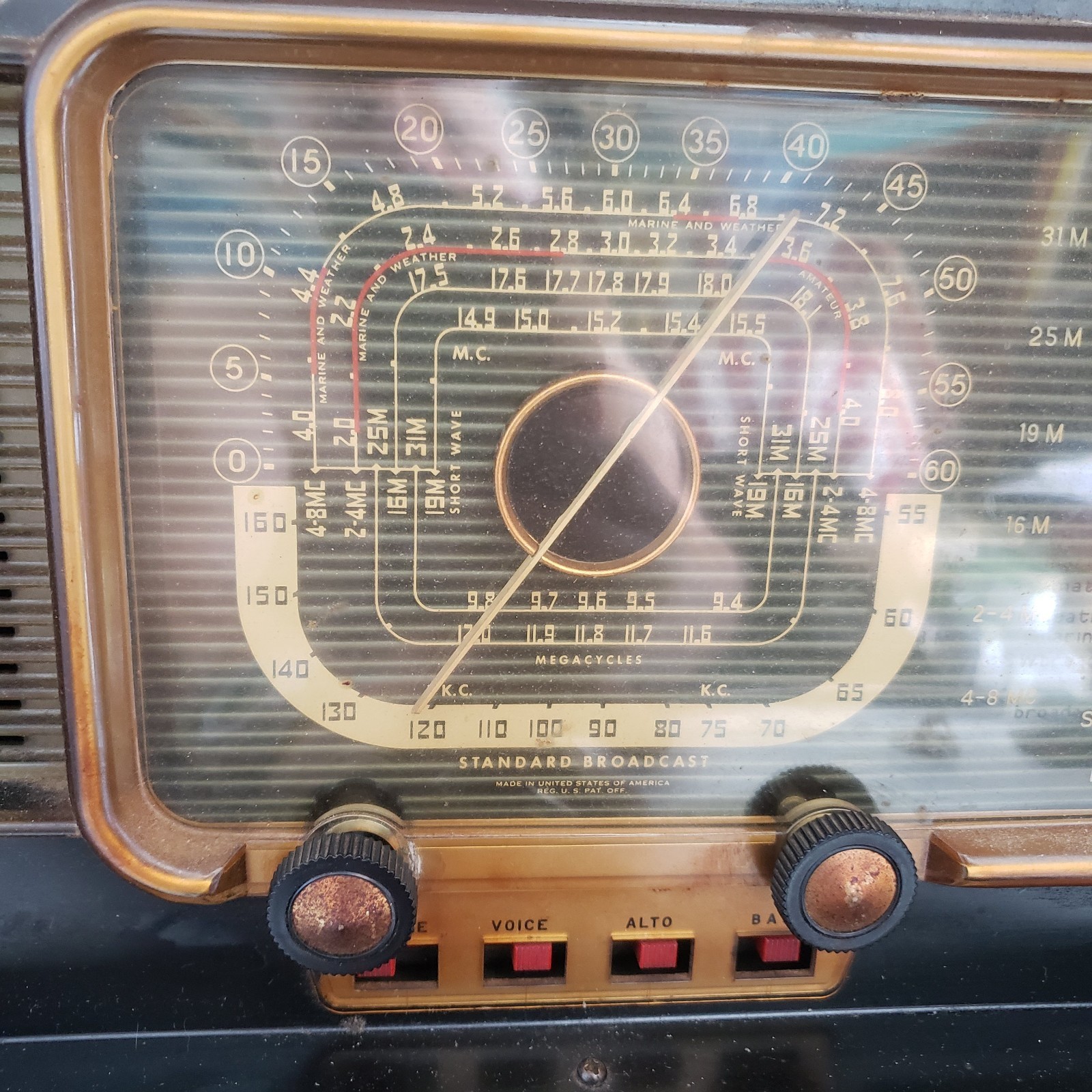 Zenith Trans-Oceanic Portable Shortwave Tube Radio 1950's Power Up