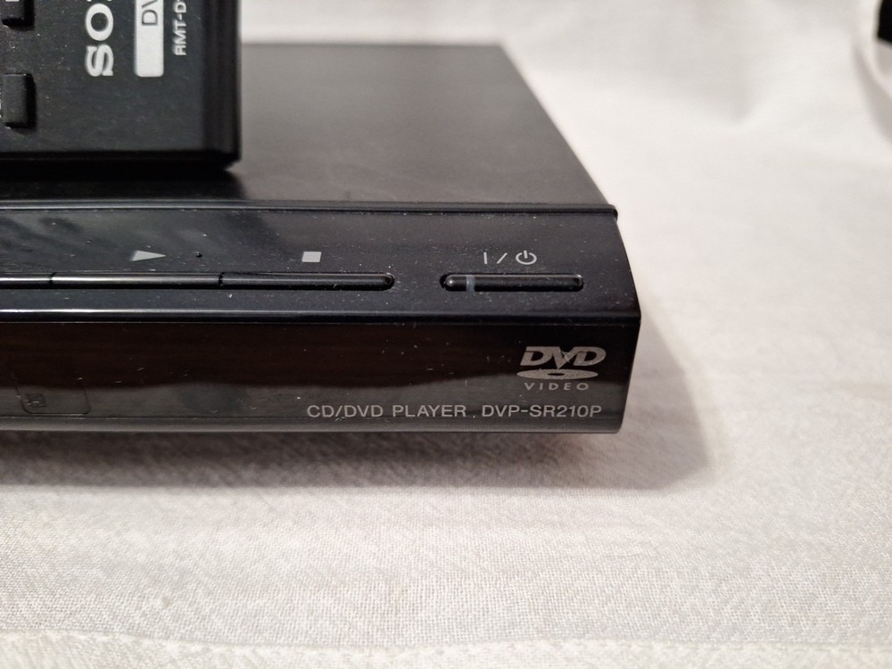 Sony DVP-SR210P DVD/CD Player Working With Remote RMT D197A
