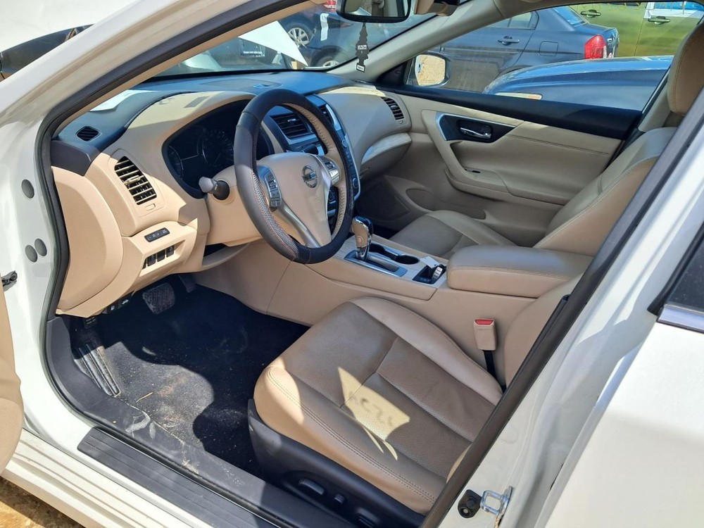 ALTIMA 2017 Glove Box 5000456