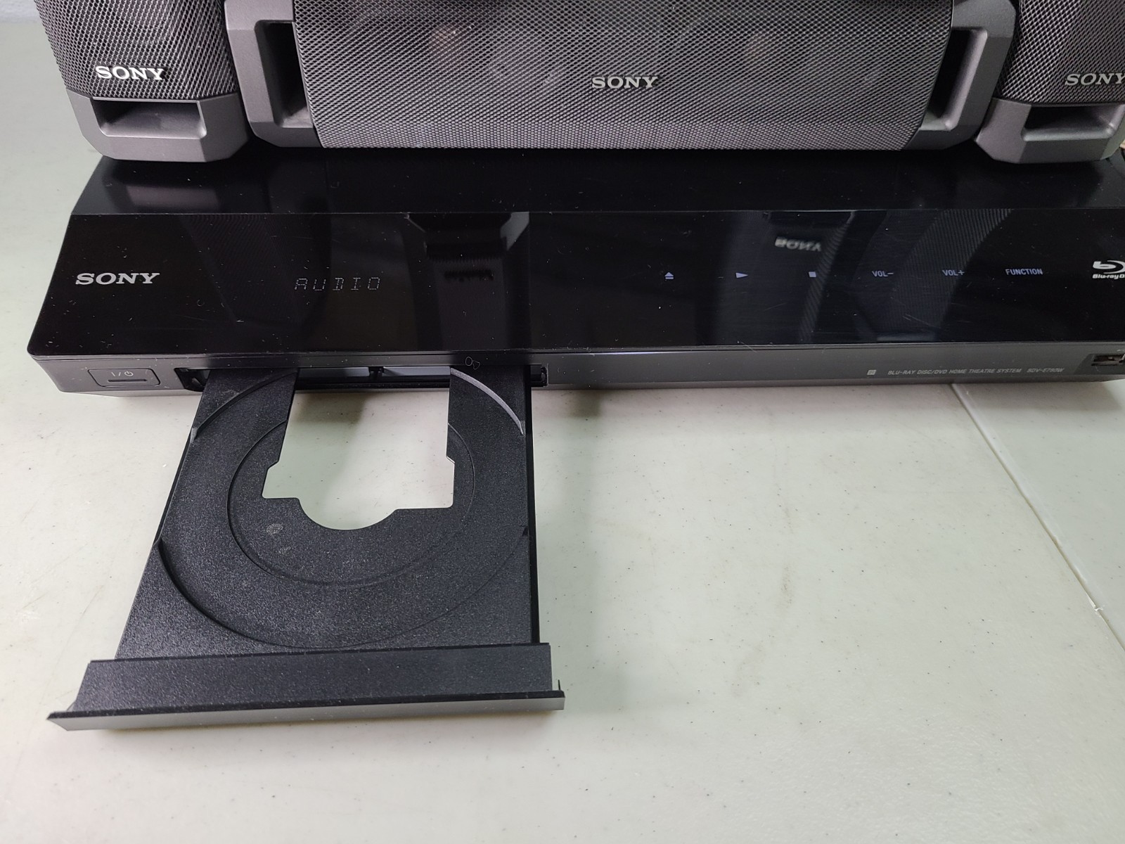 Sony BDV-E780W Home Theater Receiver 3D Blu Ray Player WiFi Streaming