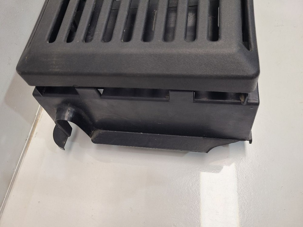 2010-12 Cadillac SRX (3.0L / AT) Engine Control Module Bracket ONLY