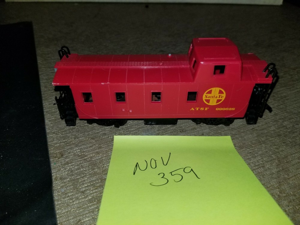 ATSF 999628 RED CABOOSE, nov359