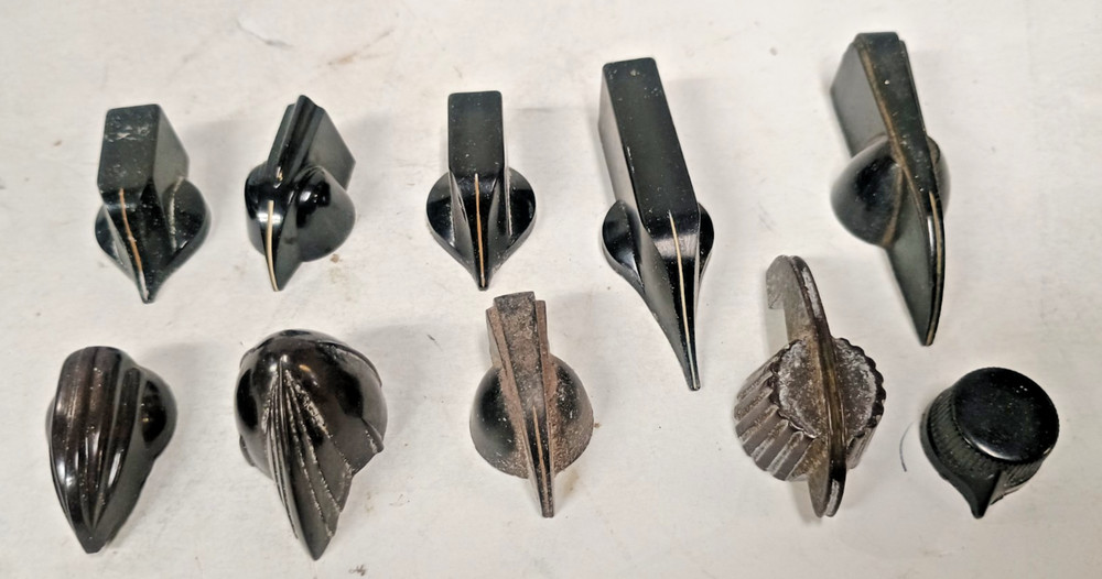 10 - Vintage Radio Pointer Knobs