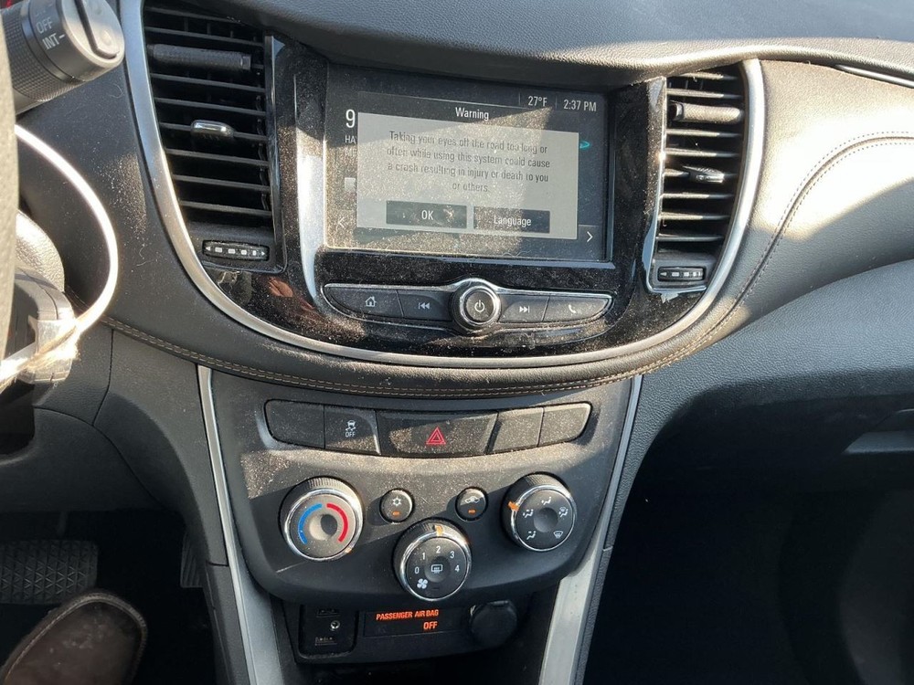 TRAX 2017 Glove Box 4946312