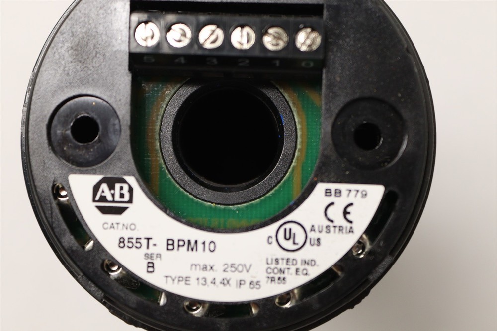 ALLEN BRADLEY 10CM POLE-MOUNT BASE STACK LIGHT 250V MAX 855T-BPM10 SER B