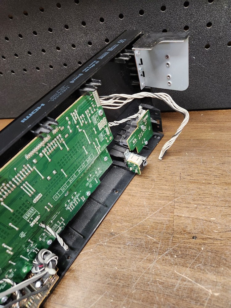 Harman Kardon AVR 254 Front Display