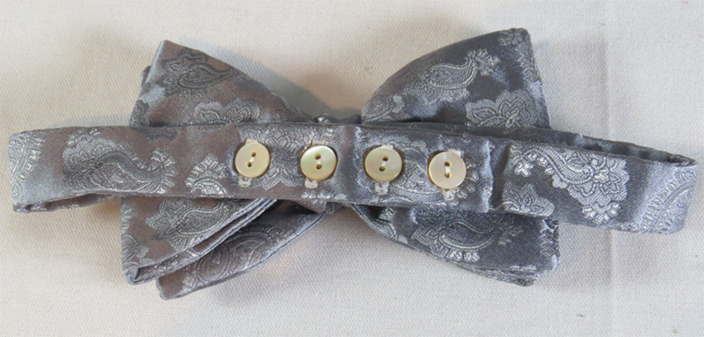Carrot & Gibbs Silk Bowtie and Cummerbund Set, Silver, Size Extra Large