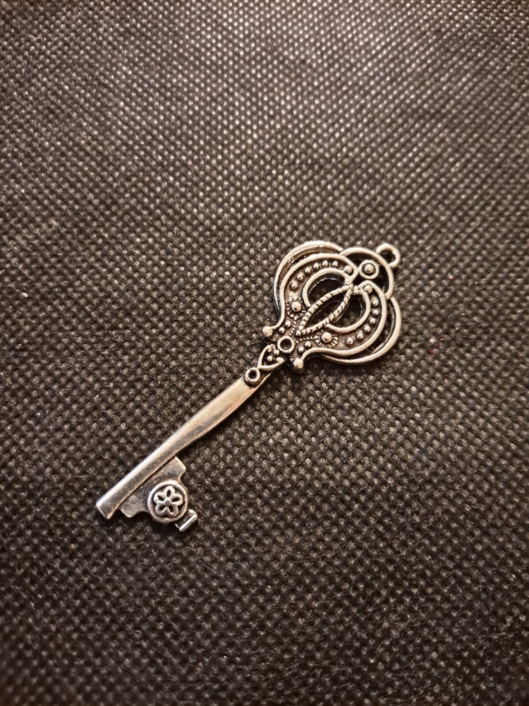 KEY CHARM!    e7623UXX