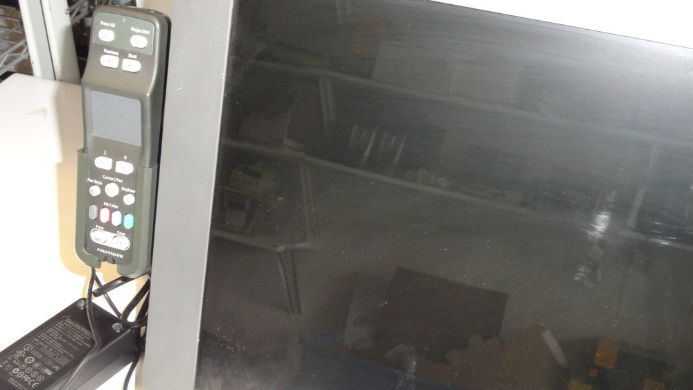 PolyVision Walk-and-Talk IP-17 Interactive Panel with Remote and Pen