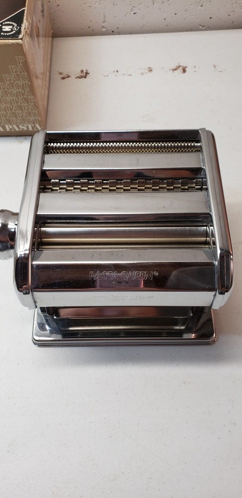 HIMARK GOURMET KITCHEN PASTA QUEEN NOODLE MAKING MACHINE
