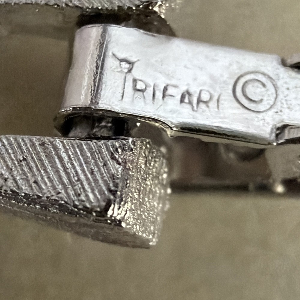 Crown Tarfari Rhinestone Bracelet Signed