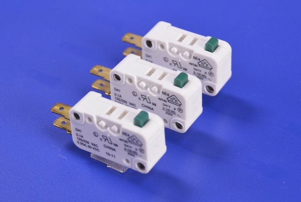 3 Cherry D4 Series Mini SPDT 0.75 N Button Quick Connect Snap Action Switch