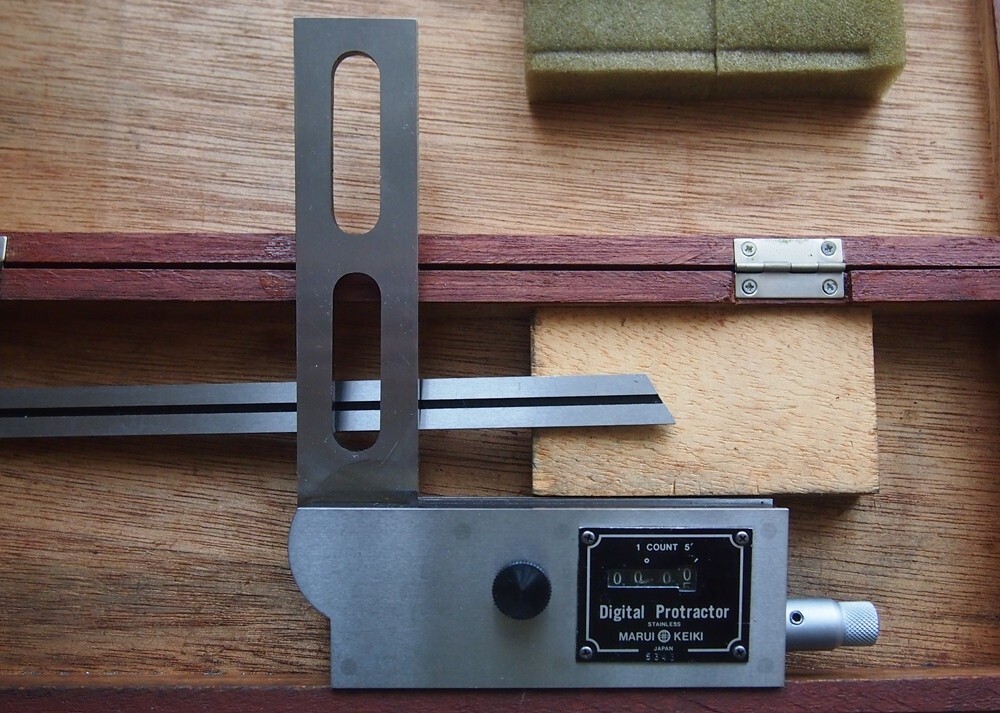 Marui Keiki Digital Protractor DP-601 1 DIV=5' Set