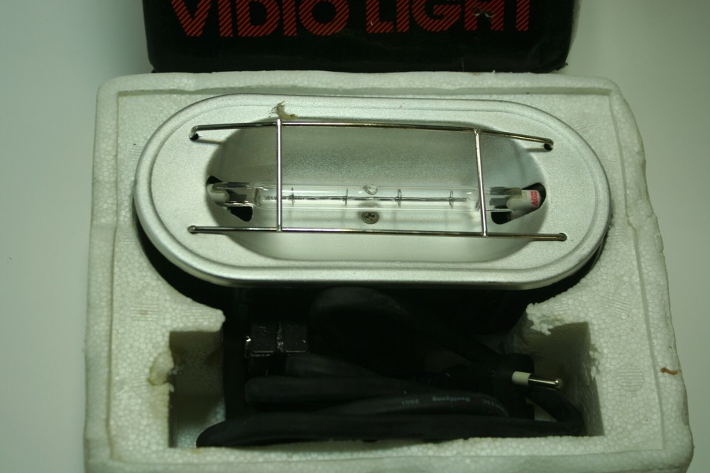 SAM YANG VIDEO LIGHT 120V , 220V 1000W
