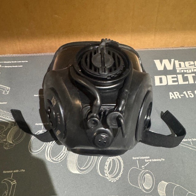 Avon FM53/M53 CBRN gas mask. Size Small