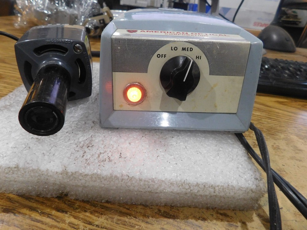 AO / American Optical Model: 365 Transformer with Illuminator.