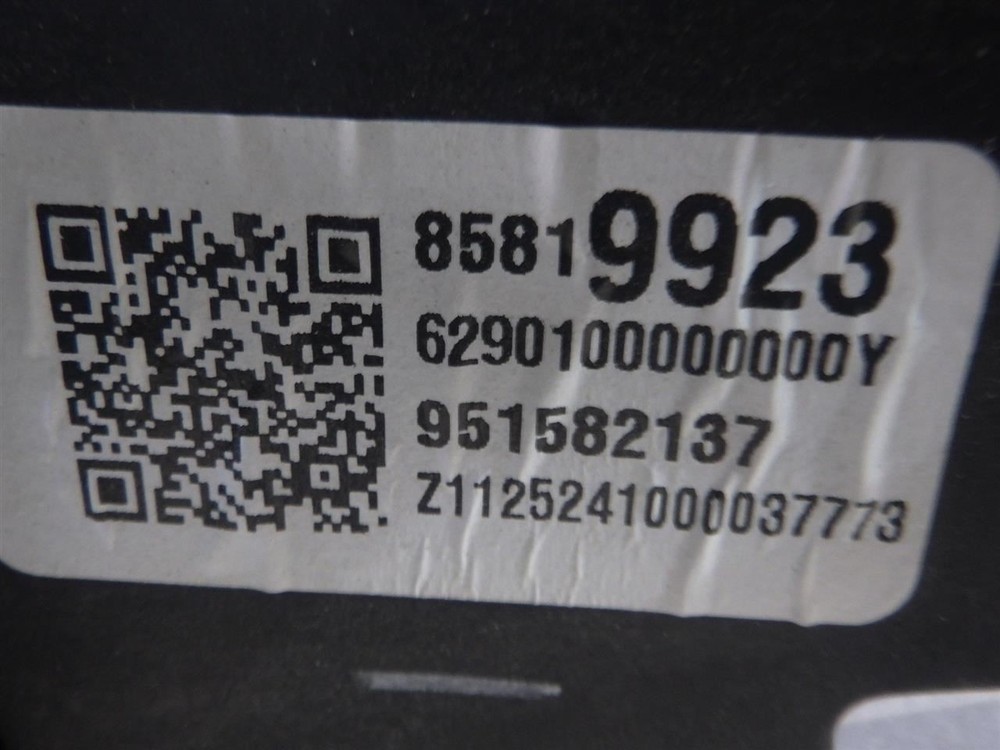 2026 Sierra 1500 SLT Upper Air Shutter