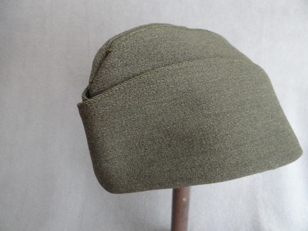 WWII US Marine Corps Officers Overseas Cap with Pin Back Captain Bar, USMC