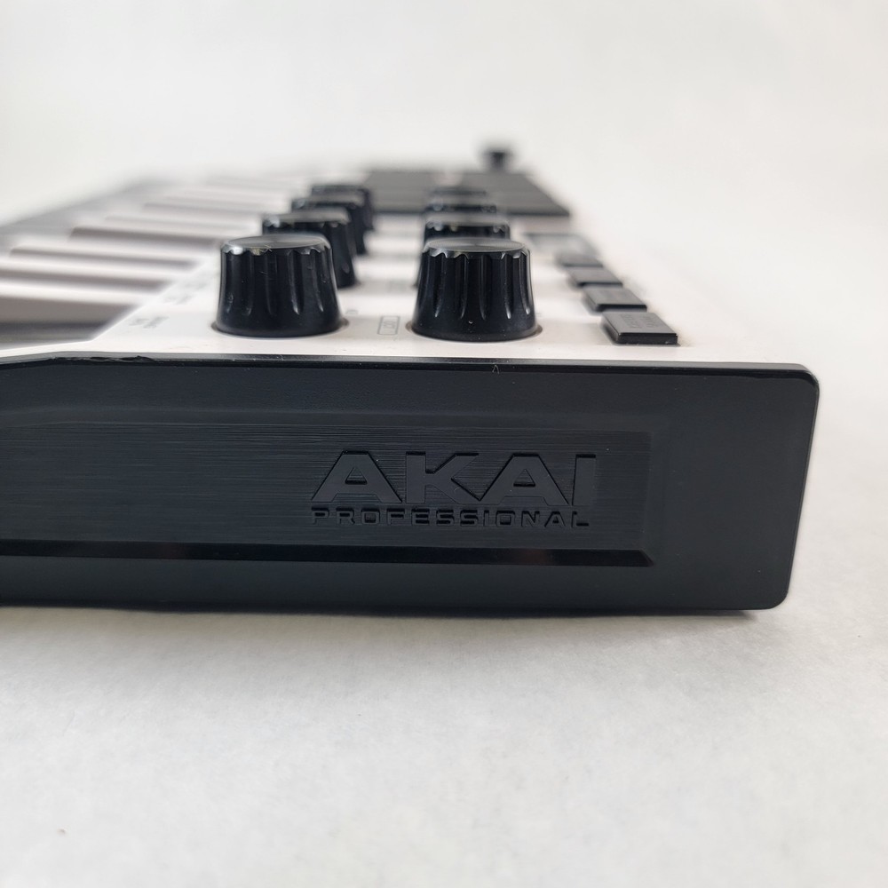 Akai MPK mini MK3 Electronic Professional Keyboard Controller Music Untested