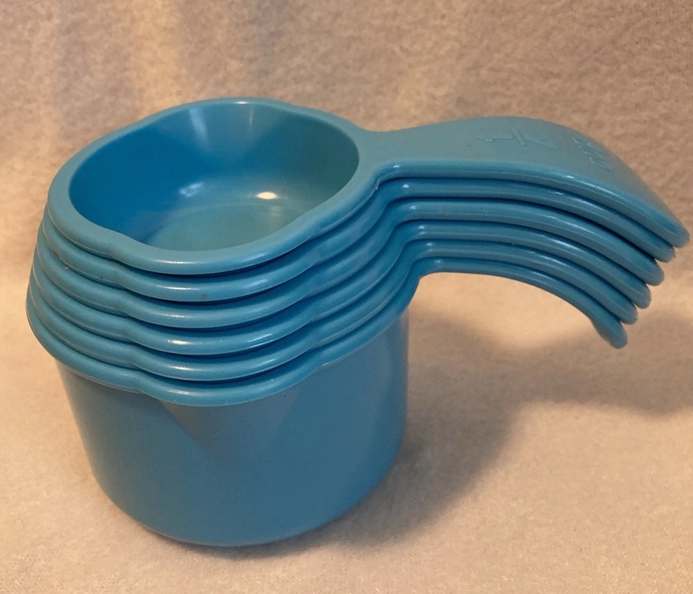 Tupperware Measuring Cups Set of 6 Curved Embossed Handle Baking Tools~Rare EUC