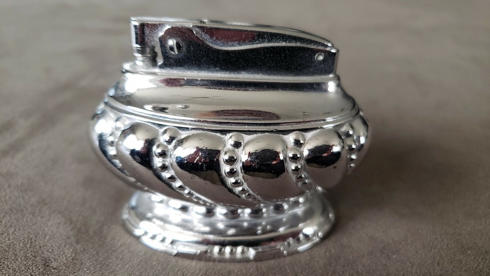 Vintage 1950´s RONSON CROWN TABLE LIGHTER Silver Plated.