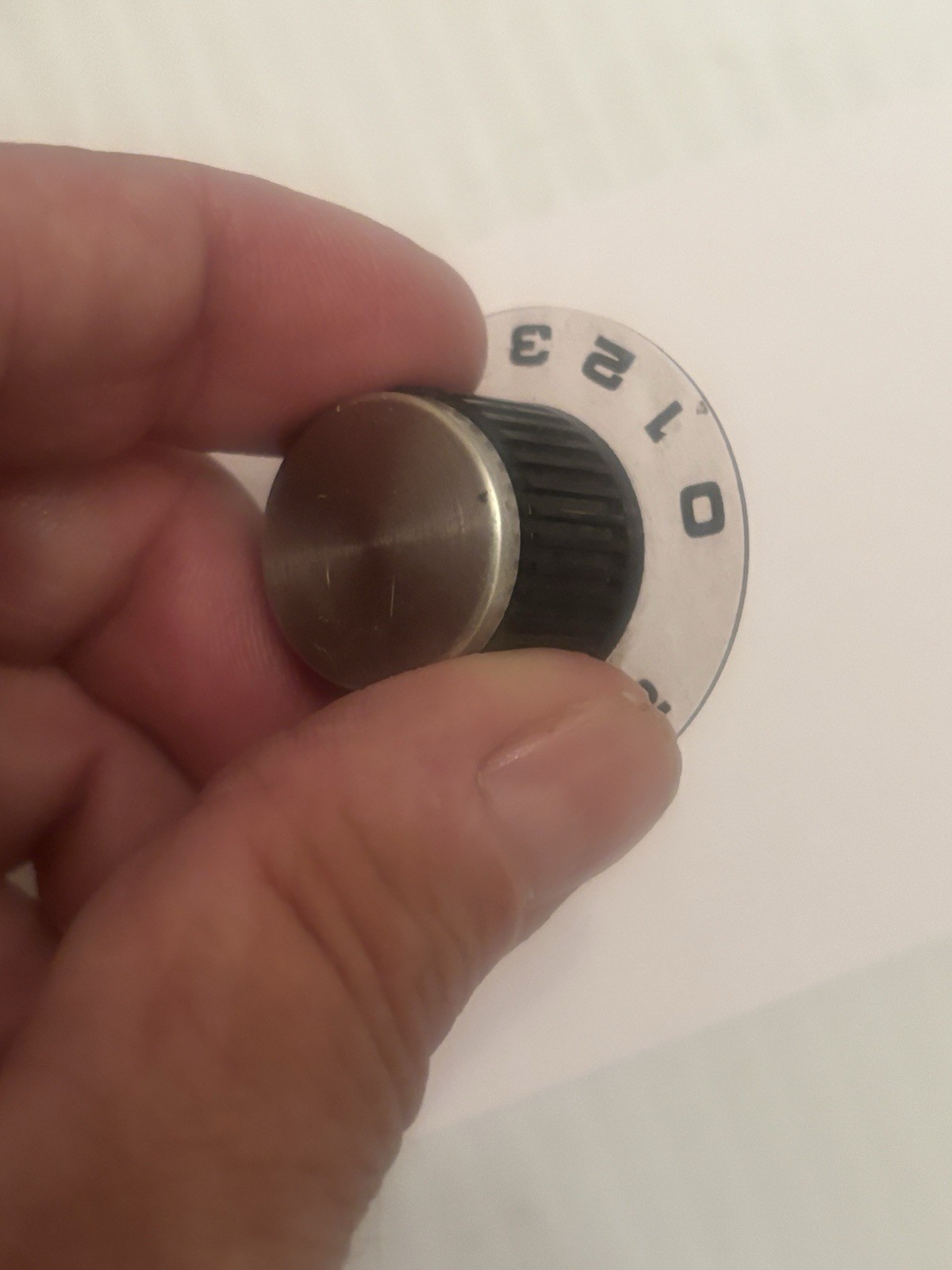 GIBSON MEDALIST 4/10 TUBE AMPLIFIER - ONE ORIGINAL KNOB