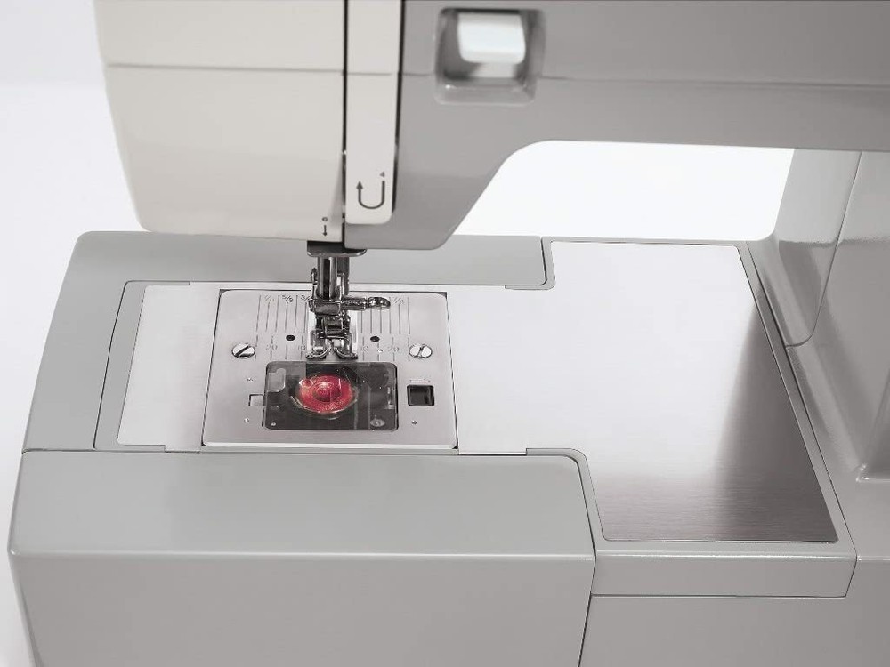 Singer 4411 Heavy Duty Sewing Machine with Extension Table