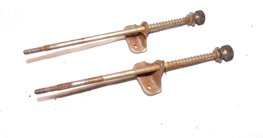 COLUMBIA Q CYLINDER PHONOGRAPH LID STUDS