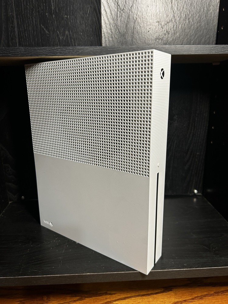 Xbox One S Console White – Error E102 – For Parts/Repair – Powers On