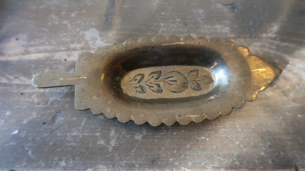 Vintage Brass Leaf Ashtray 6"