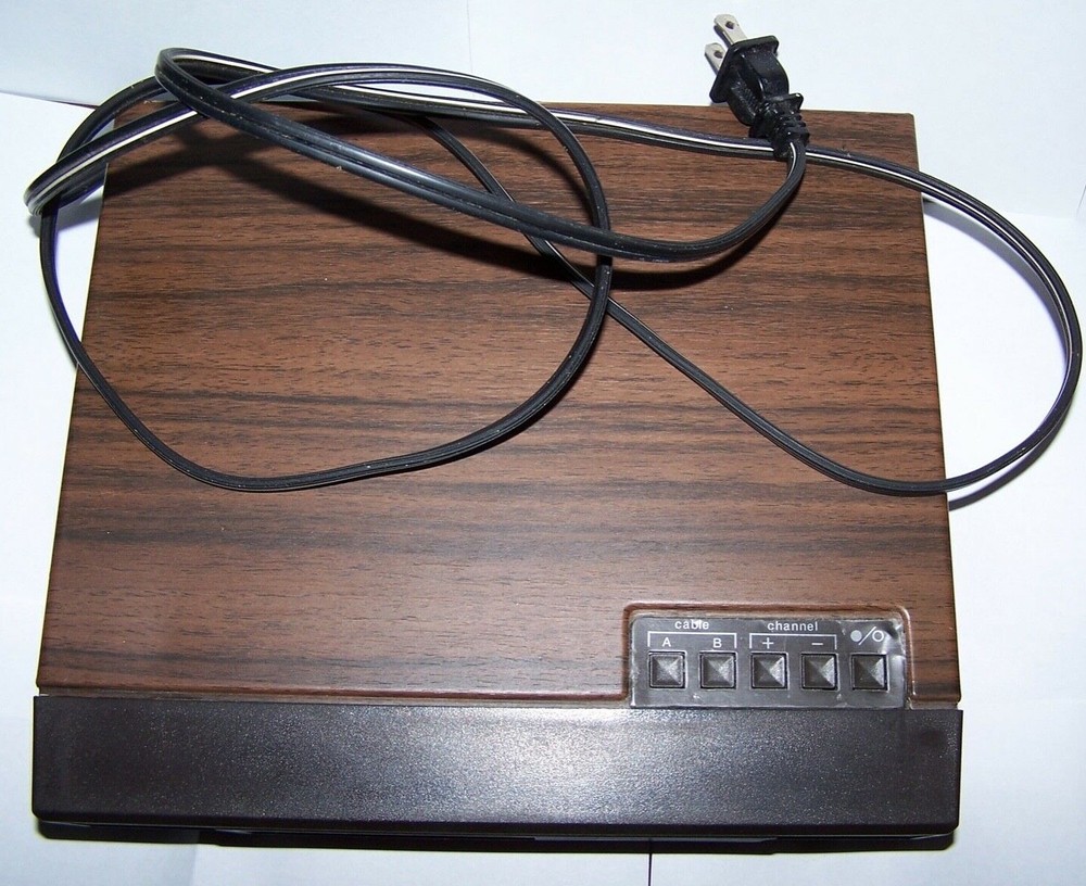 Vintage JERROLD 450 General Instrument TV CONVERTER - Powers On / Untested