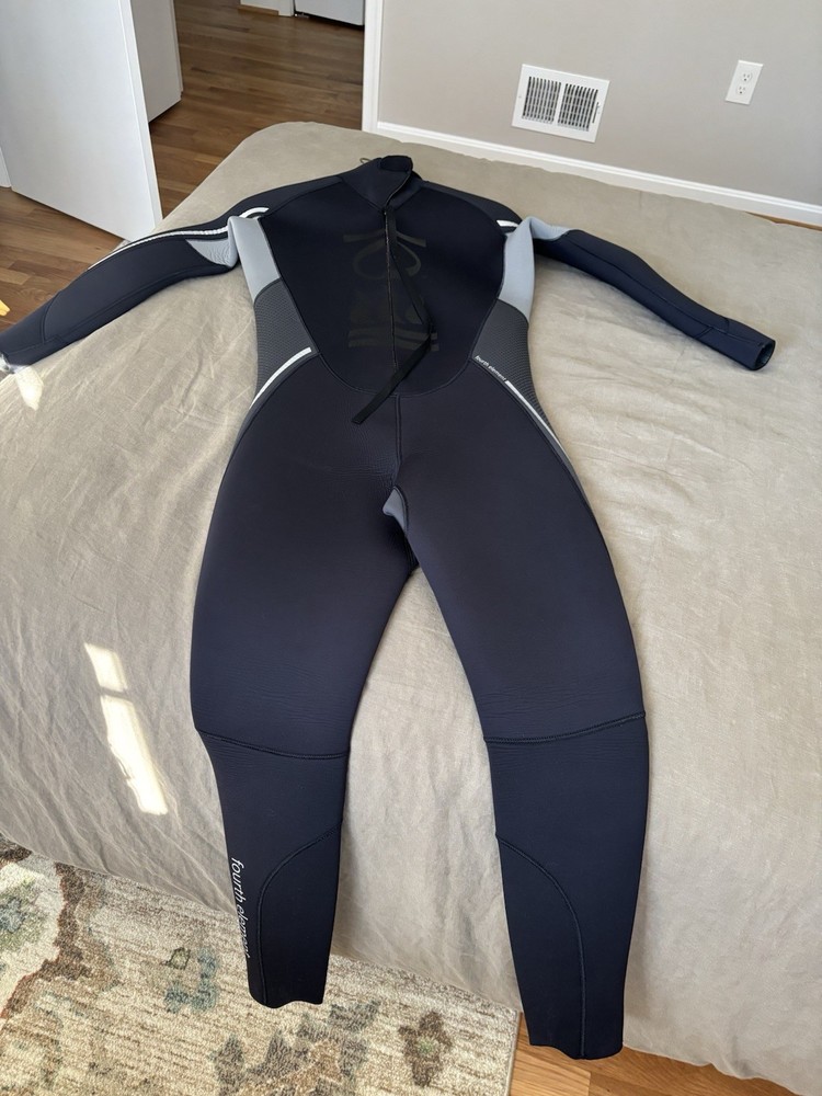 Fourth Element Xenos 7mm Wetsuit – Men’s Large/Short