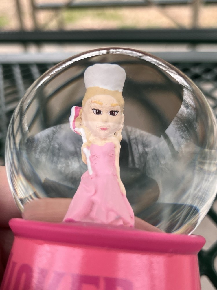 🧹🪄 WICKED mini Snow Globe GLINDA Pink
