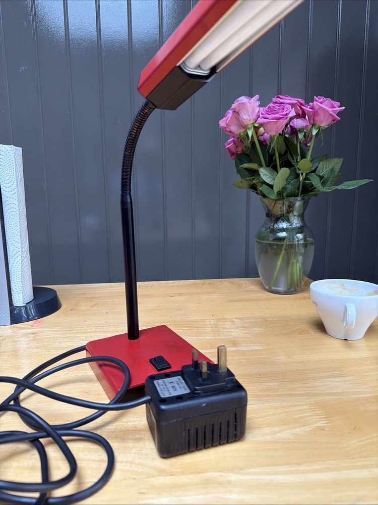 Anglepoise Model 99 lamp in red