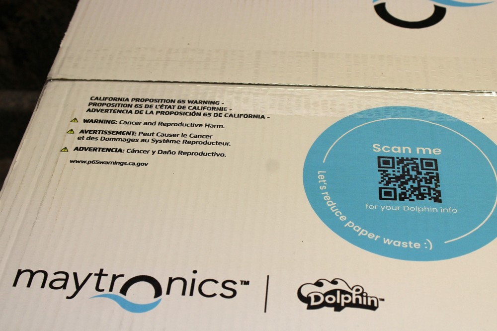 Maytronics: Dolphin Explorer E20 Robotic Pool Cleaner