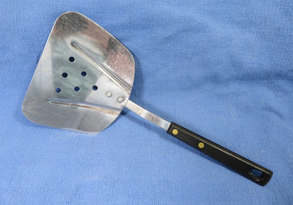 Vintage Large End Spatula Flipper Black Bakelite Handle Robinson