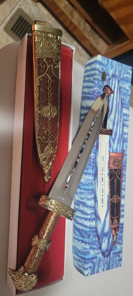 Fury Fixed Blade Dagger Eagle Head Fantasy Knife Spear Point 6" Blade