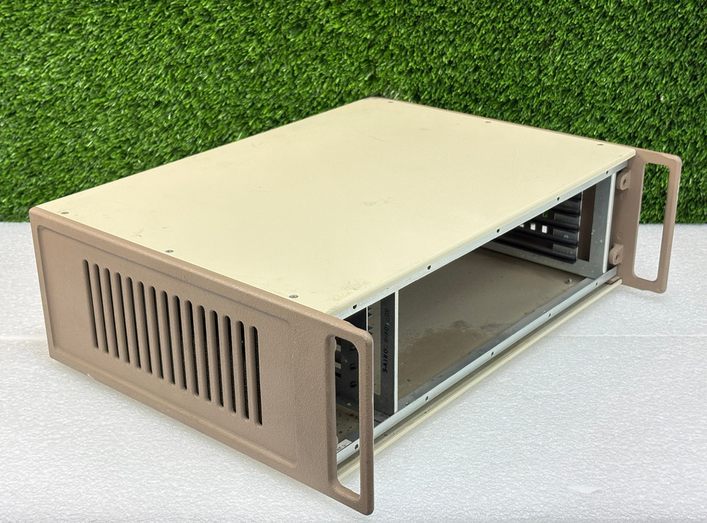 UNTESTED Applied Microsystems 750-10000-01 Chassis Backplane Rackmount Enclosure