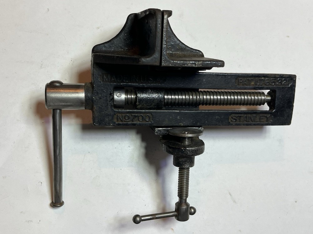 Stanley No. 700 Bench Vise Used