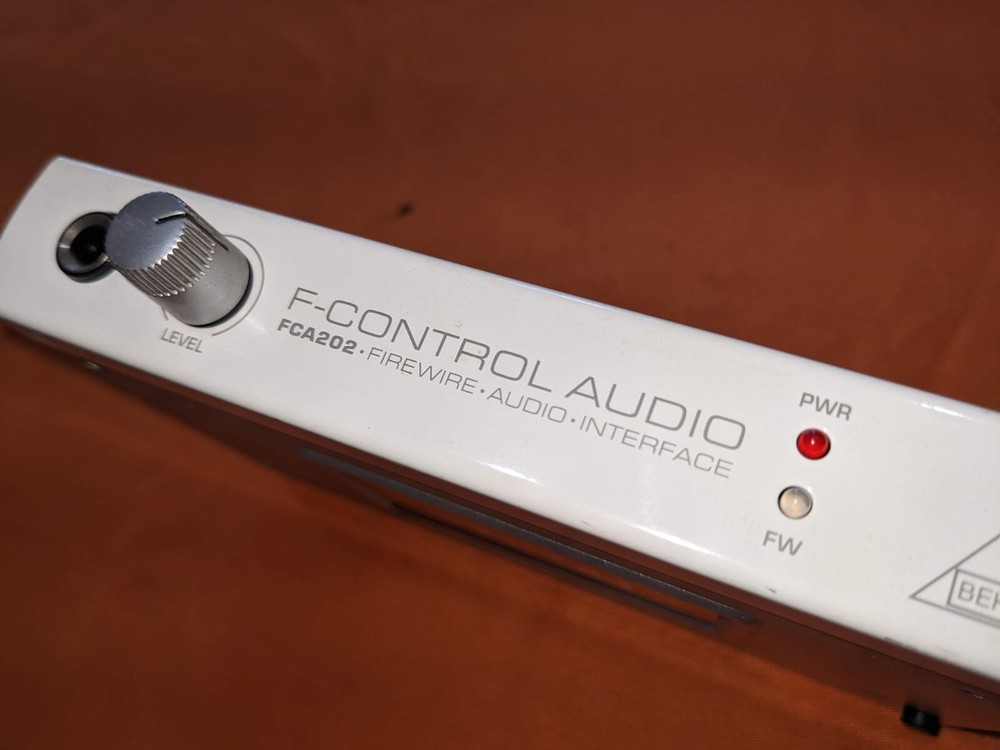 Behringer F-Control Audio FCA202 Firewire Audio Interface w/Drivers & Manual