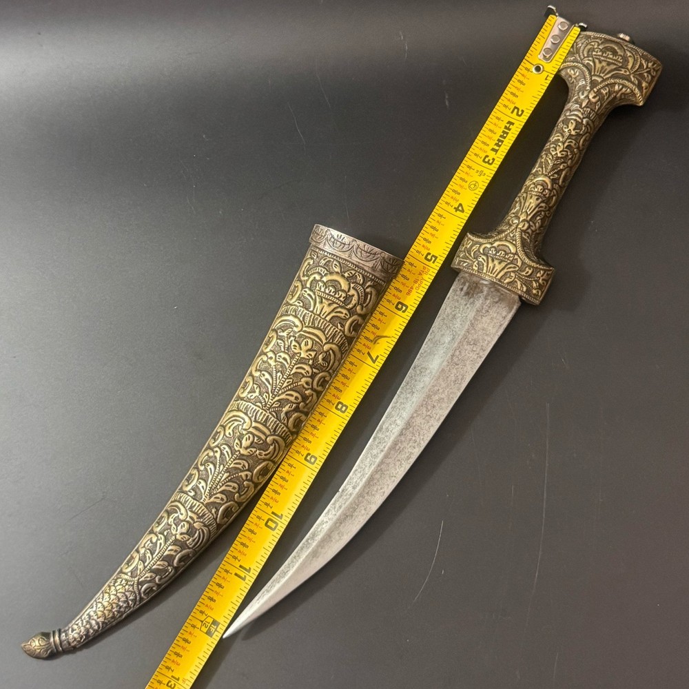 ANTIQUE ARABIC SILVER CHISELED DAGGER DAMASCUS WOOTZ BLADE RUBY GEMSTONE sword